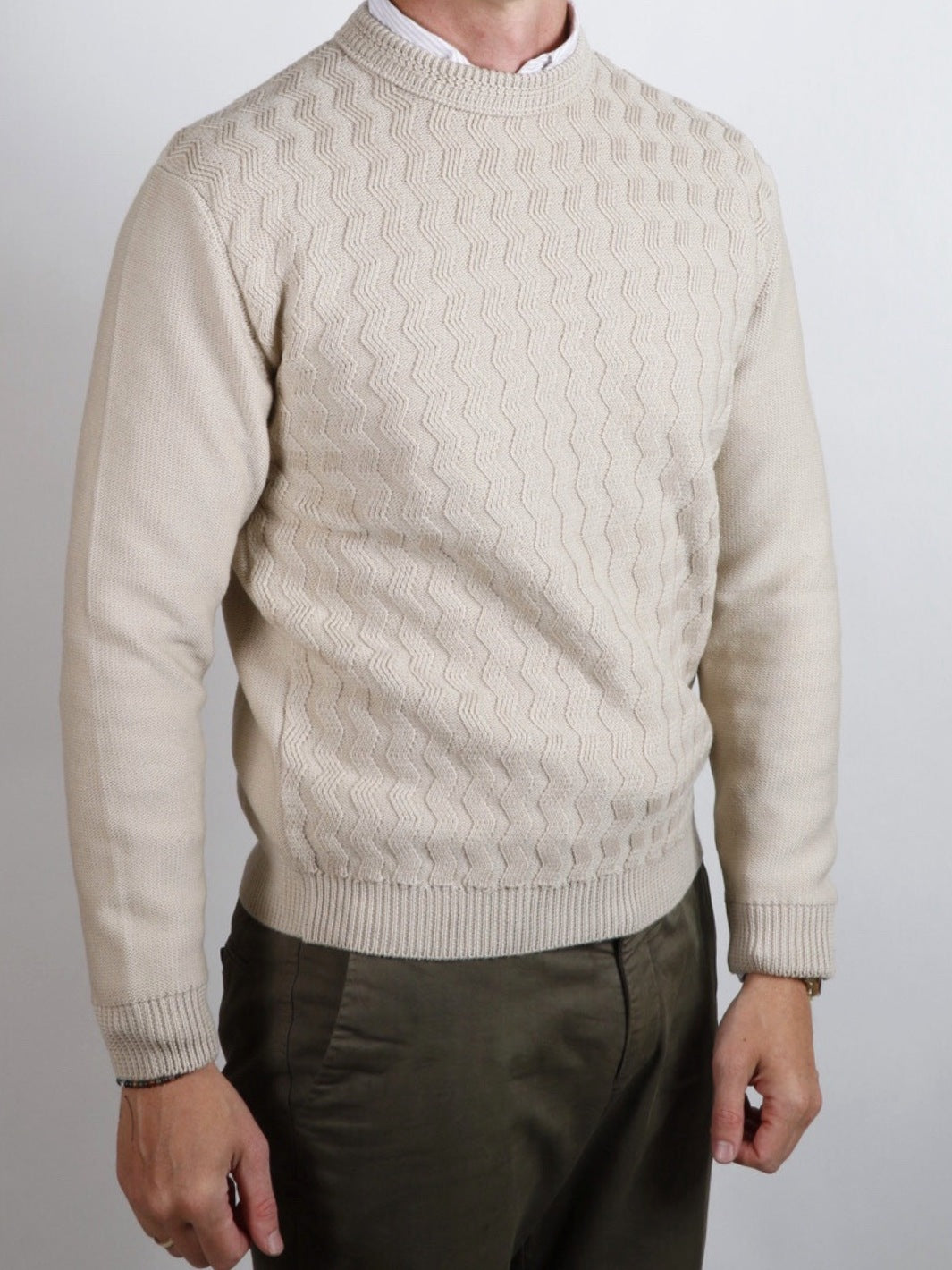 CREW NECK SWEATER