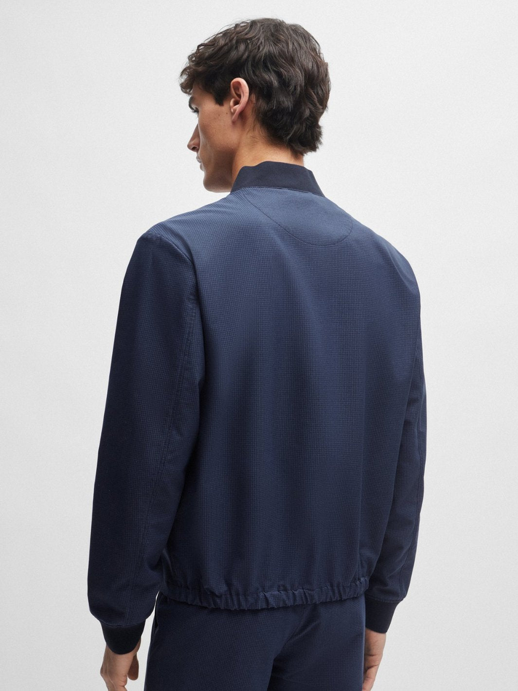 SLIM-FIT MESH JACKET