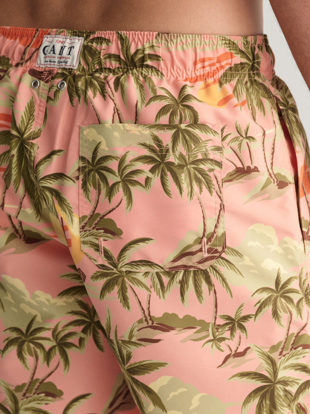 HAWAIIAN PRINT SWIM SHORTS