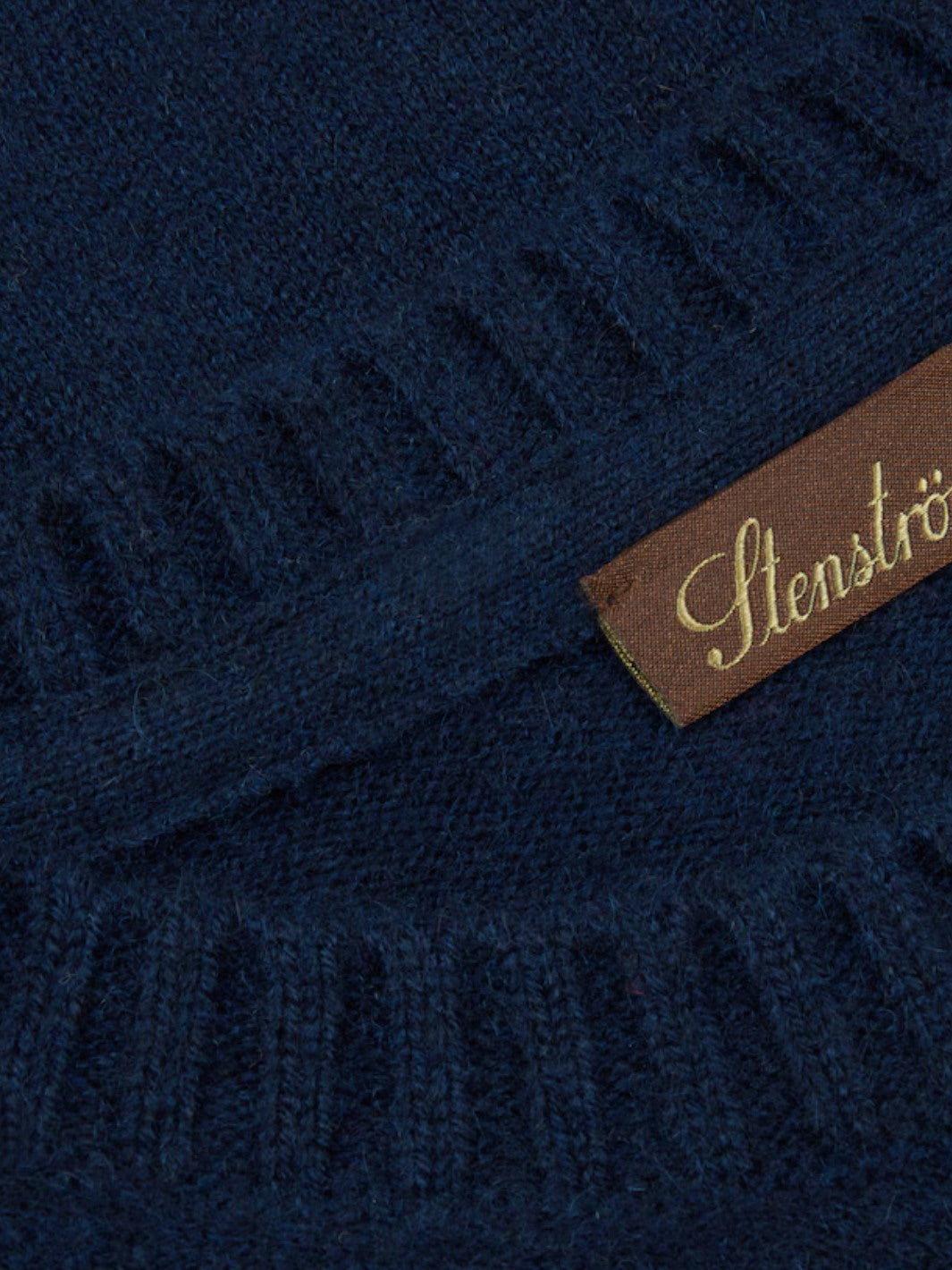 CASHMERE CREW NECK