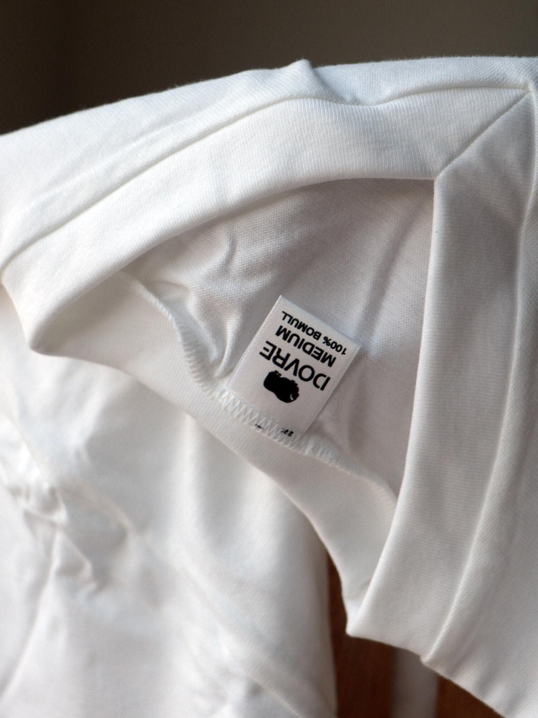 T-SKJORTE V-HALS JERSEY ØKOLOGISK BOMULL