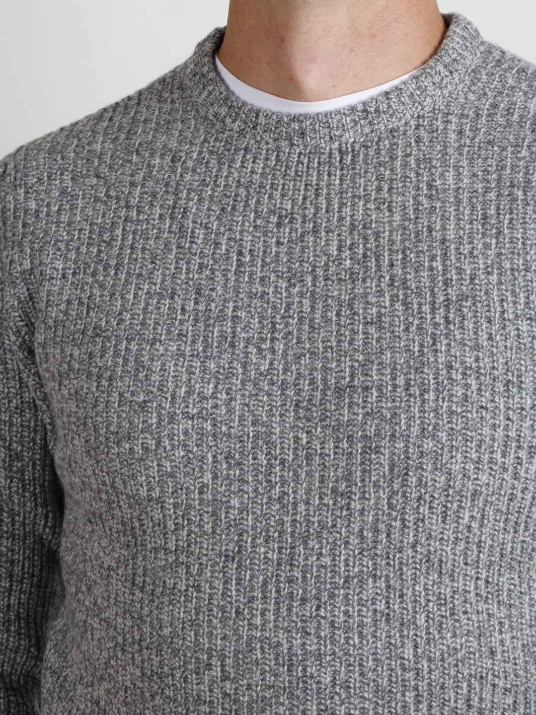 CREW NECK SWEATER