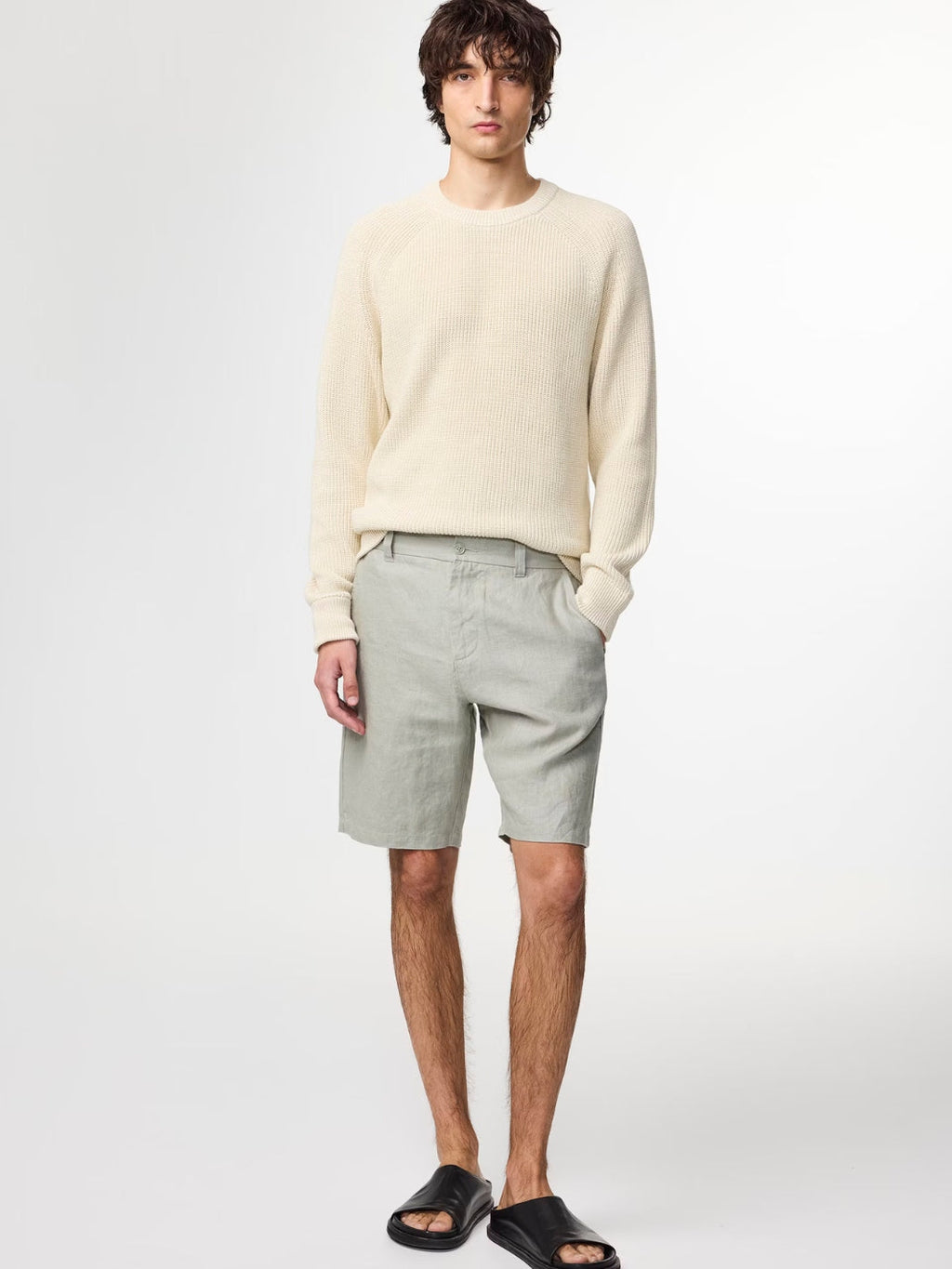 CROWN LINEN SHORTS