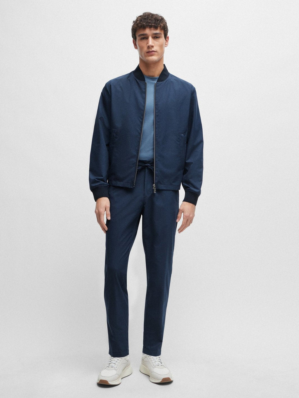 SLIM-FIT MESH JACKET