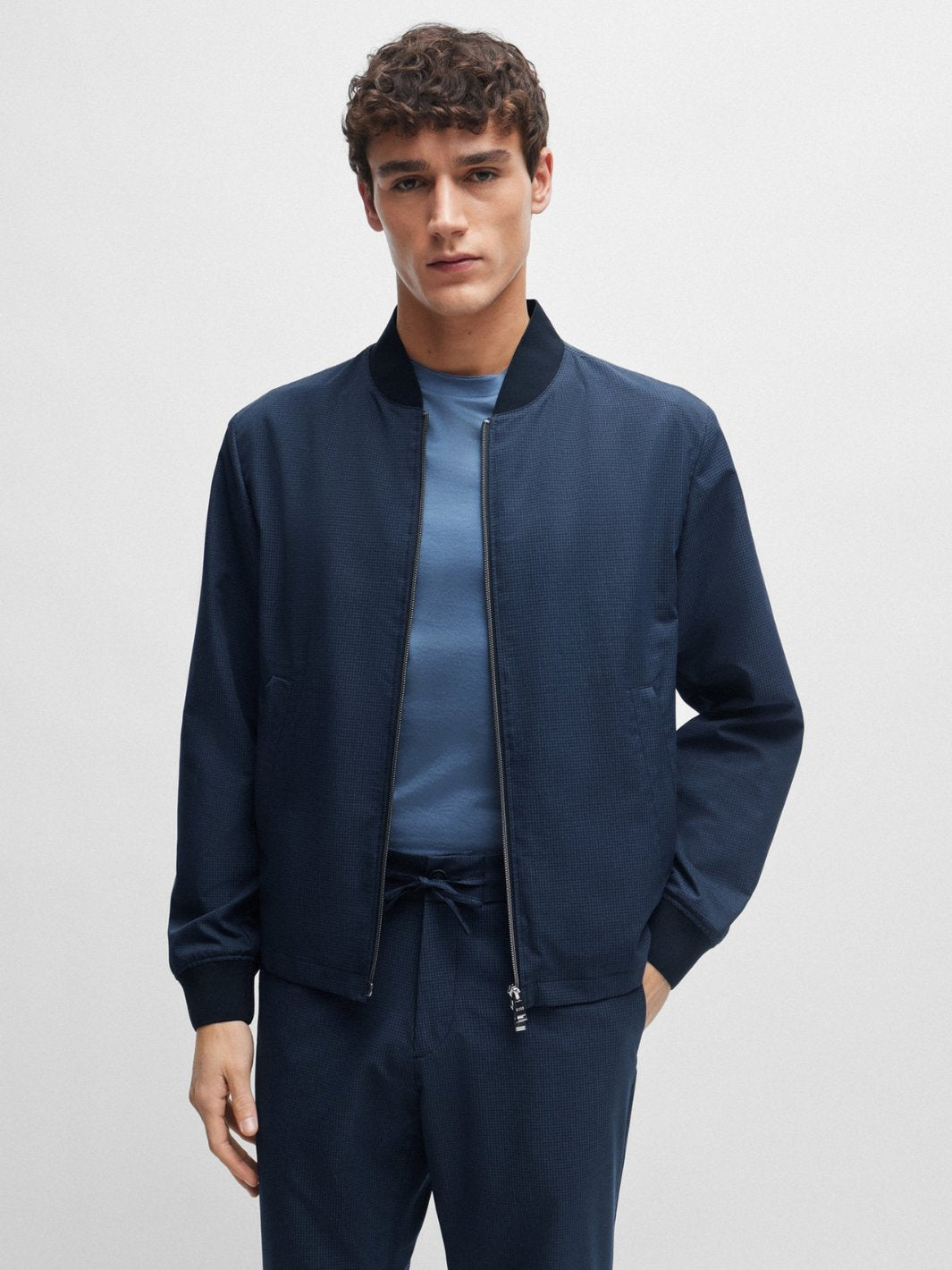 SLIM-FIT MESH JACKET