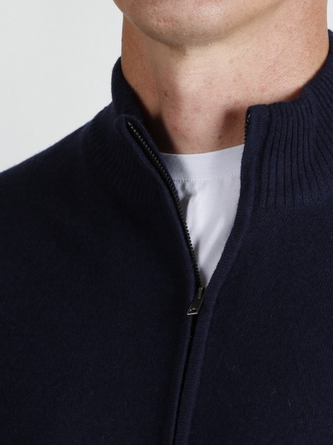 CASHMERE BLEND FULL-ZIP TURTLENECK