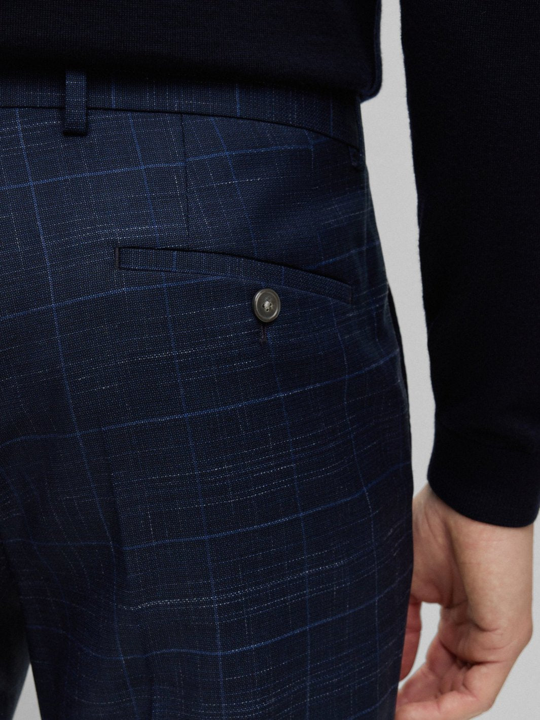 SLIM FIT SUIT IN CHECKED VIRGIN-WOOL