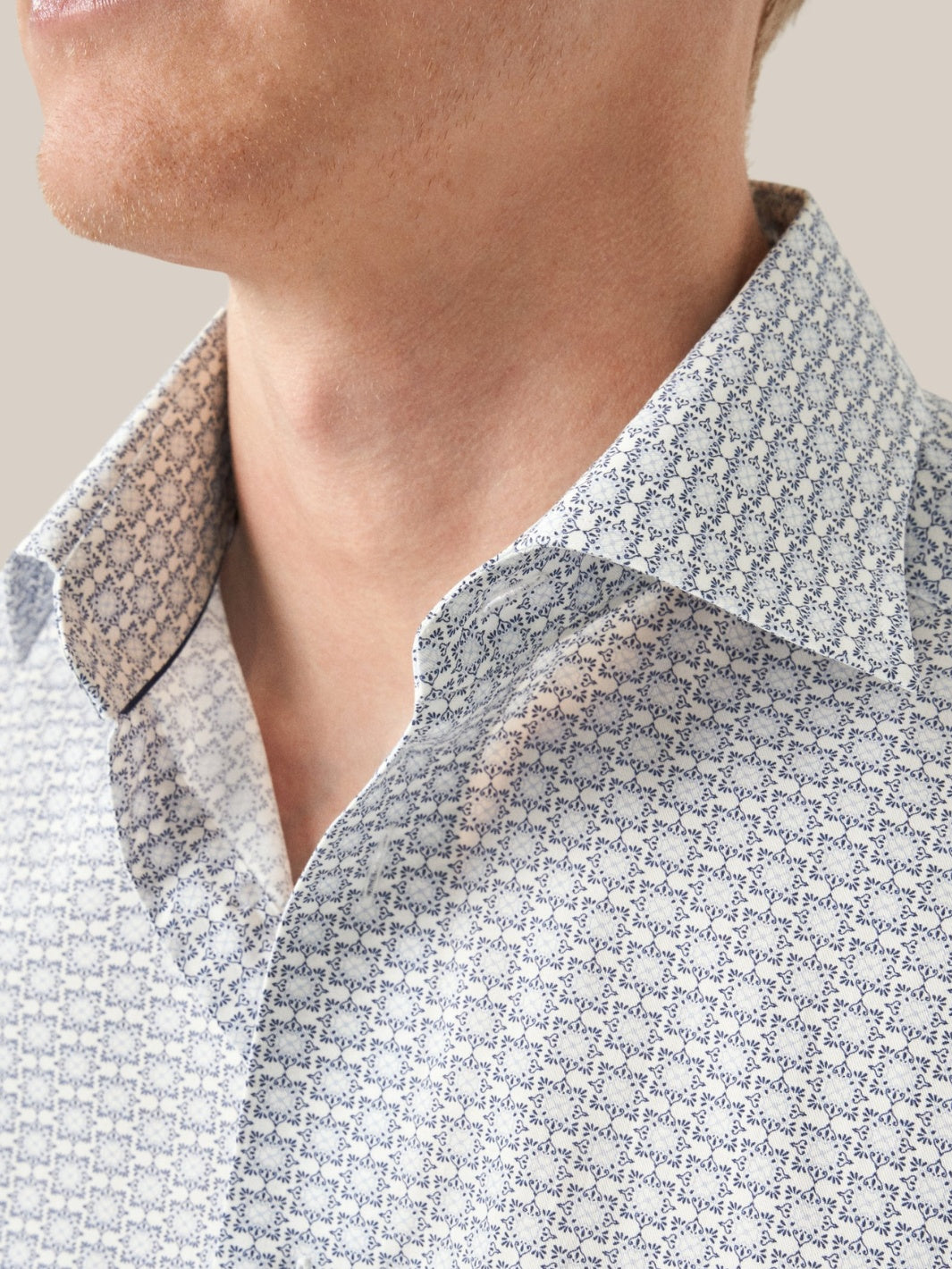 SLIM GEOMETRIC PRINT TWILL SHIRT