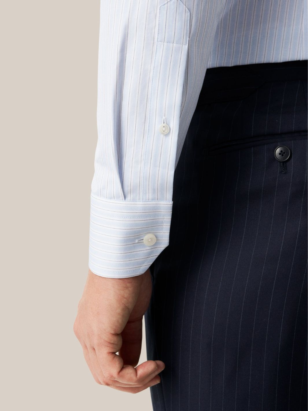 CONTEMPORARY STRIPED WHITE COLLAR SHIRT