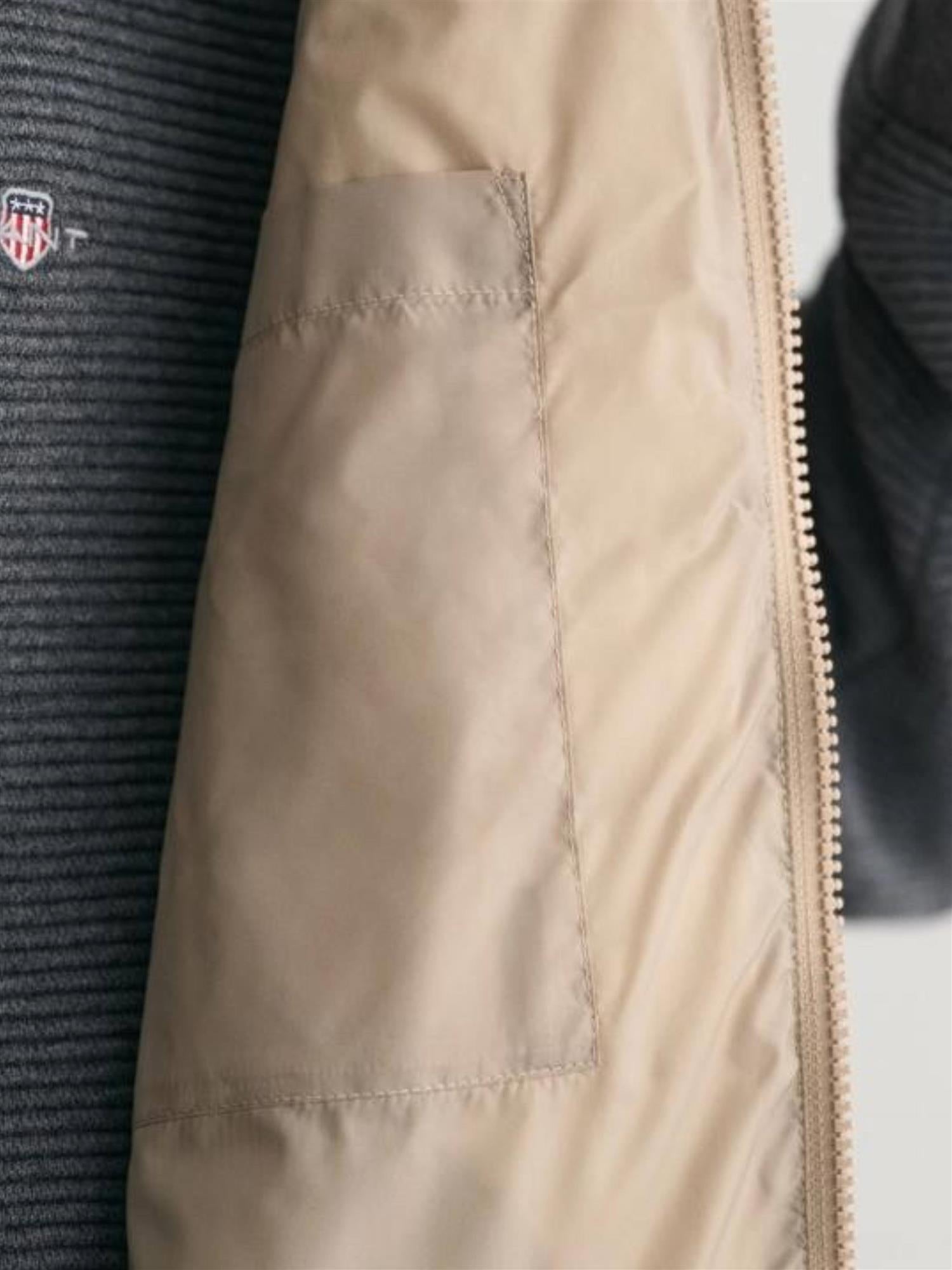 LIGHT PADDED BOMBER VEST