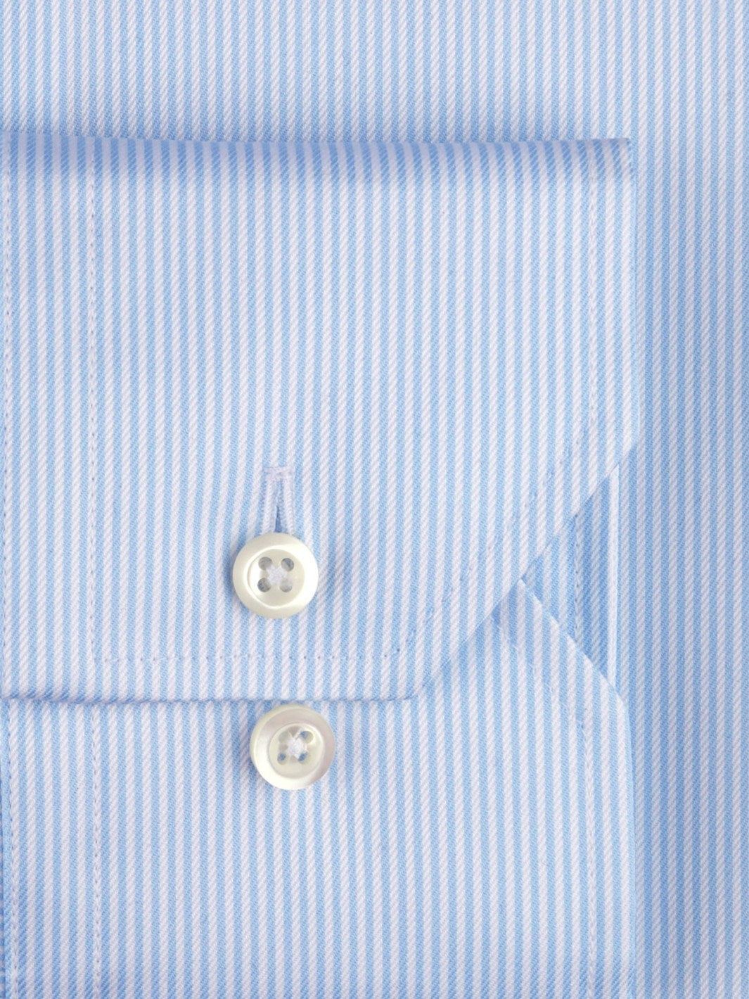 SLIMLINE LIGHT BLUE PINSTRIPE SKJORTE